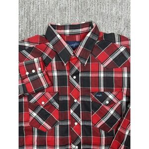 Vintage Wrangler Shirt Mens 17x35 Long Tails Western Pearl Snap Plaid Made USA